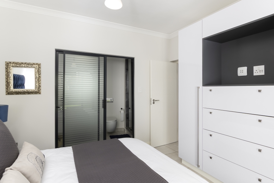 To Let 3 Bedroom Property for Rent in Paardevlei Western Cape